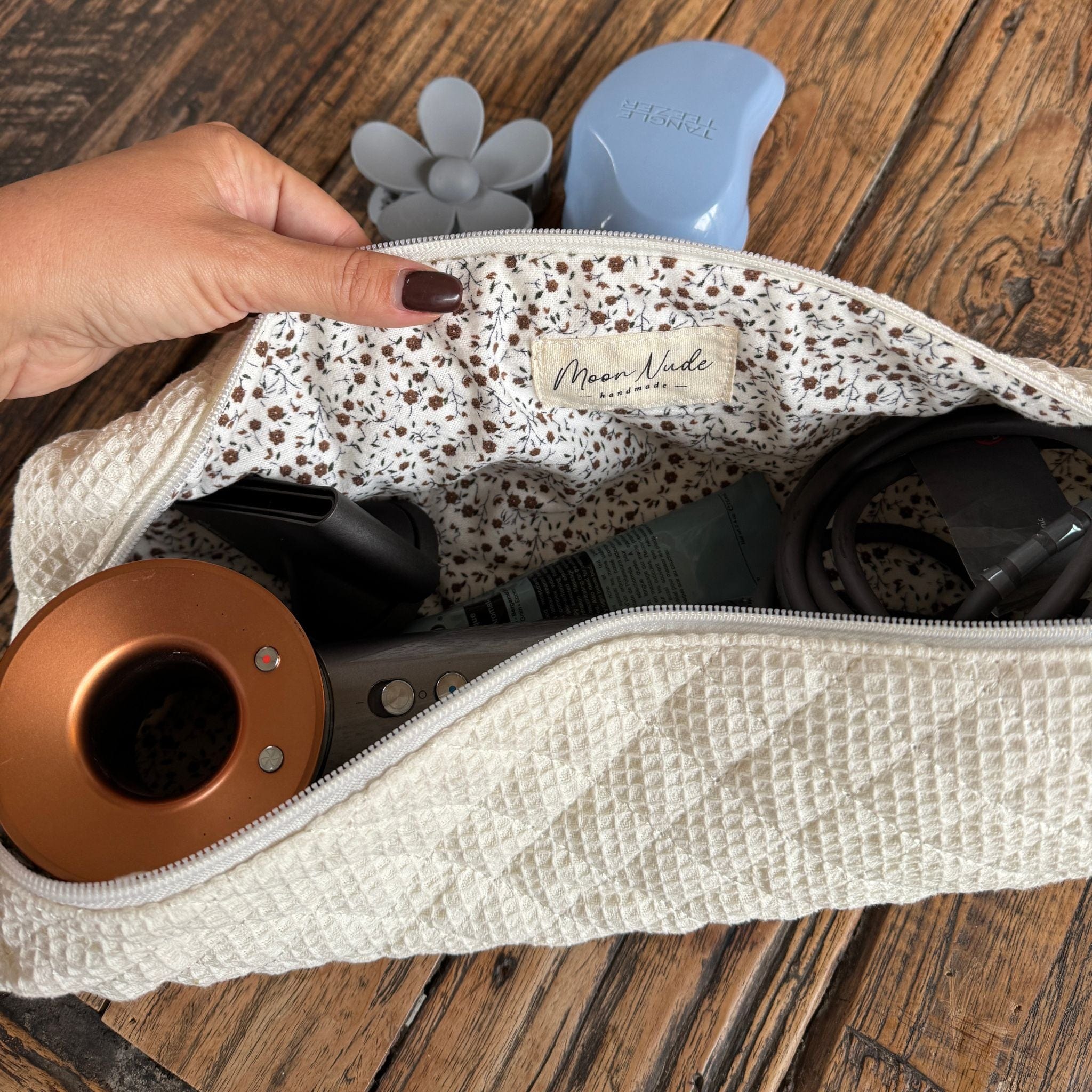 Cream Hair Tool Bag - Image 4