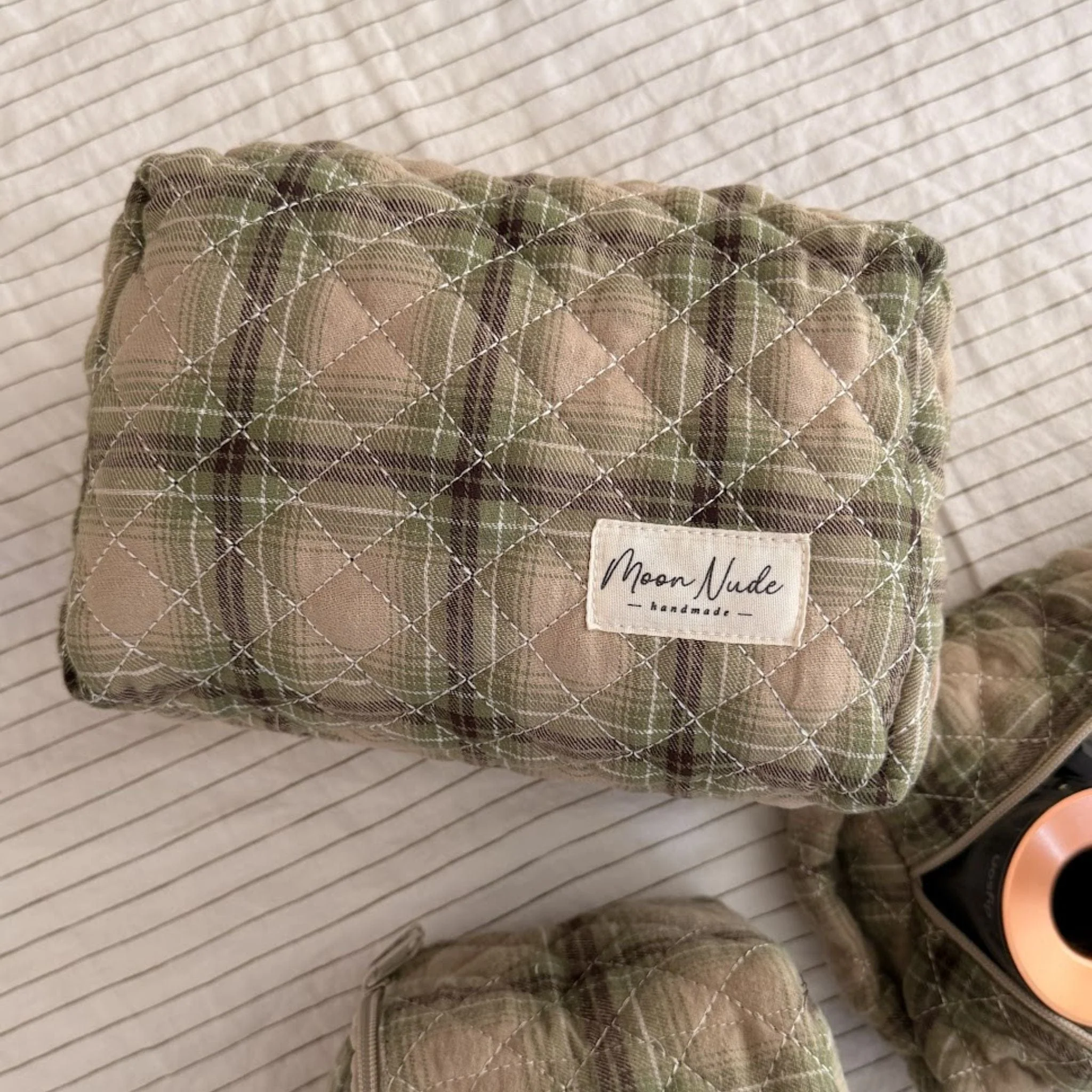 Highland Large Makeup Bag - Image 3