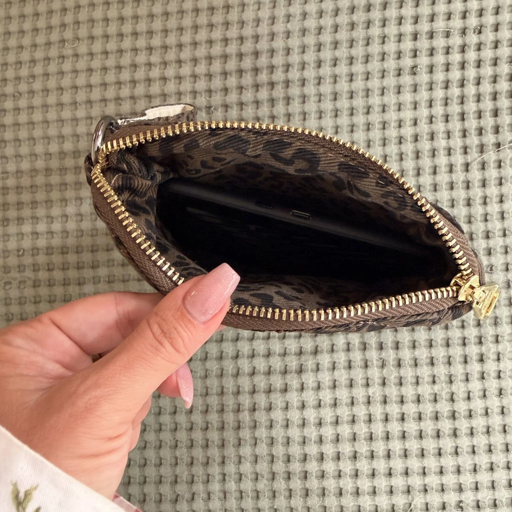 Savanna eReader Pouch - Image 3