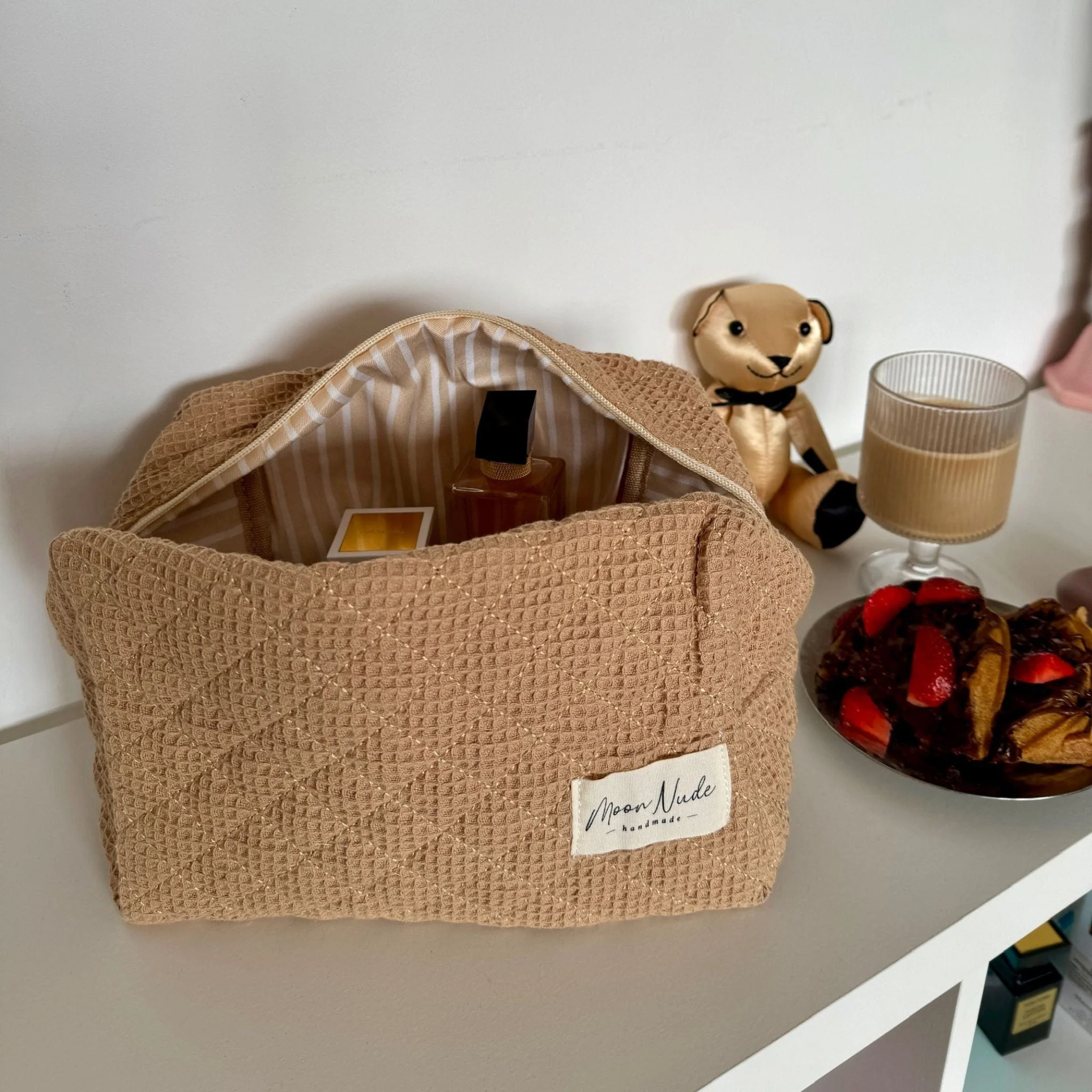 Waffle Large Makeup Bag - Image 4